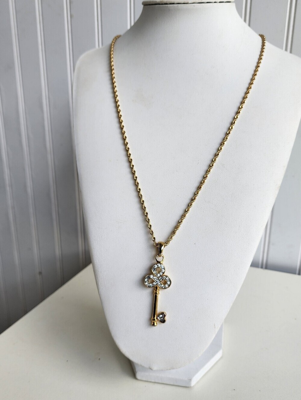 14KGP Gold Pleated Diamond Key Pendant Necklace 30"